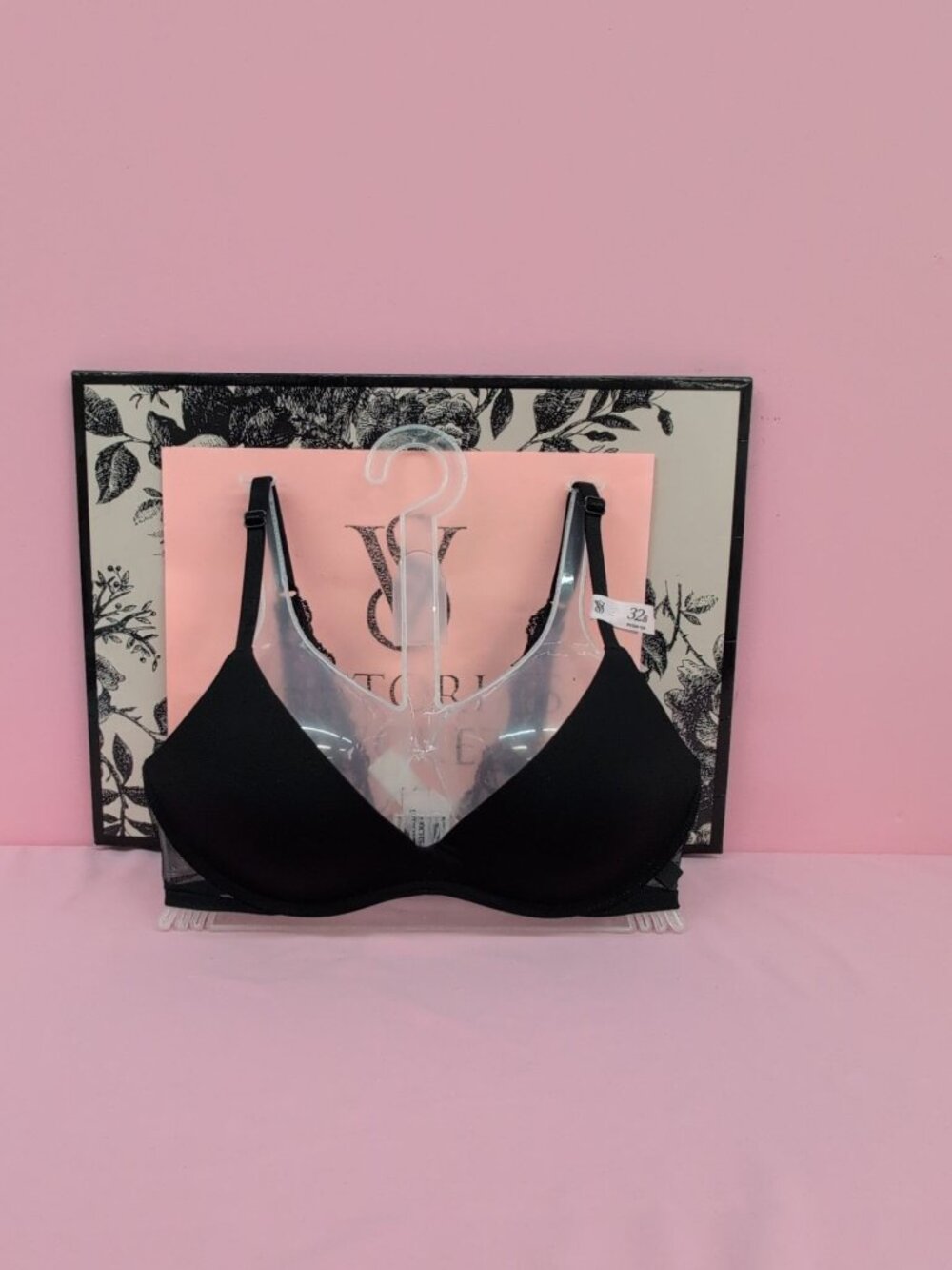 Victoria Secret Sexy Tee Smooth Lacie Wireless Plunge Push Up Bra 32B Black